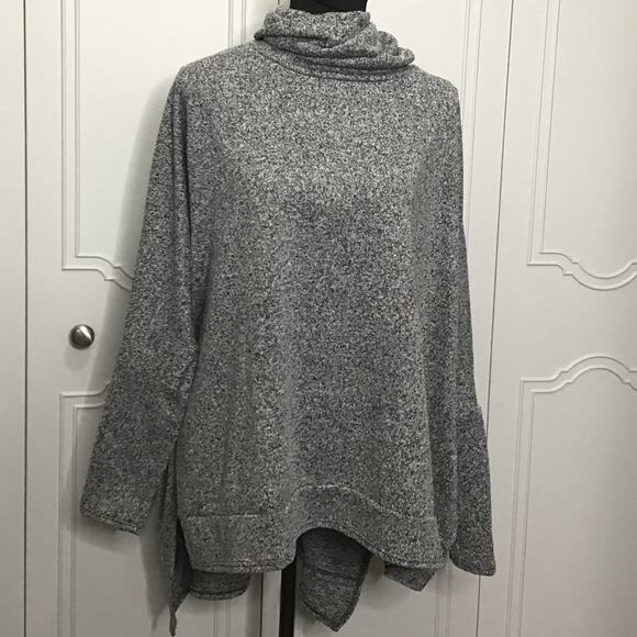 Zenana Outfitters Sweaters - NWOT ZENANA Gray Mix Cowl Neck Oversized Hi-Lo Poncho Sweater - Size Large